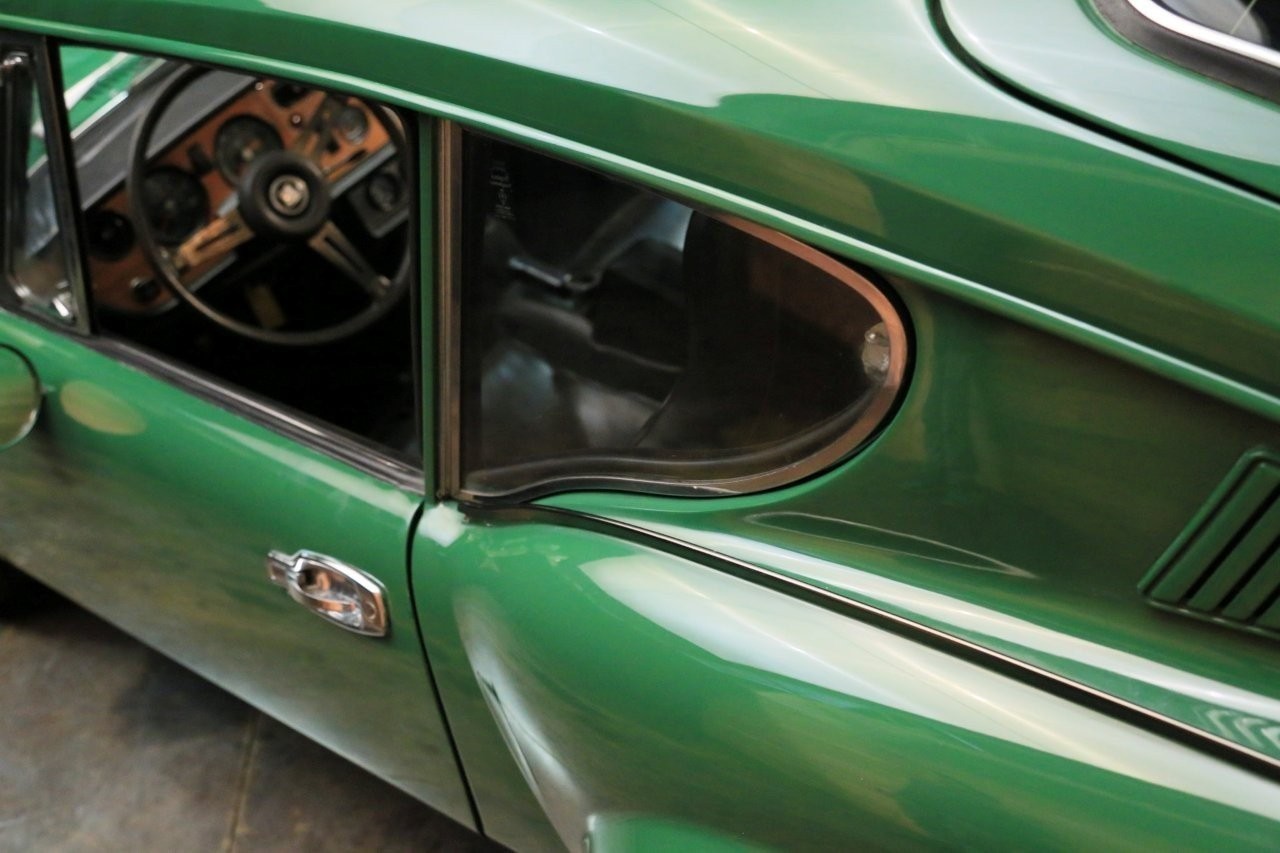 Triumph-GT6-1972-17