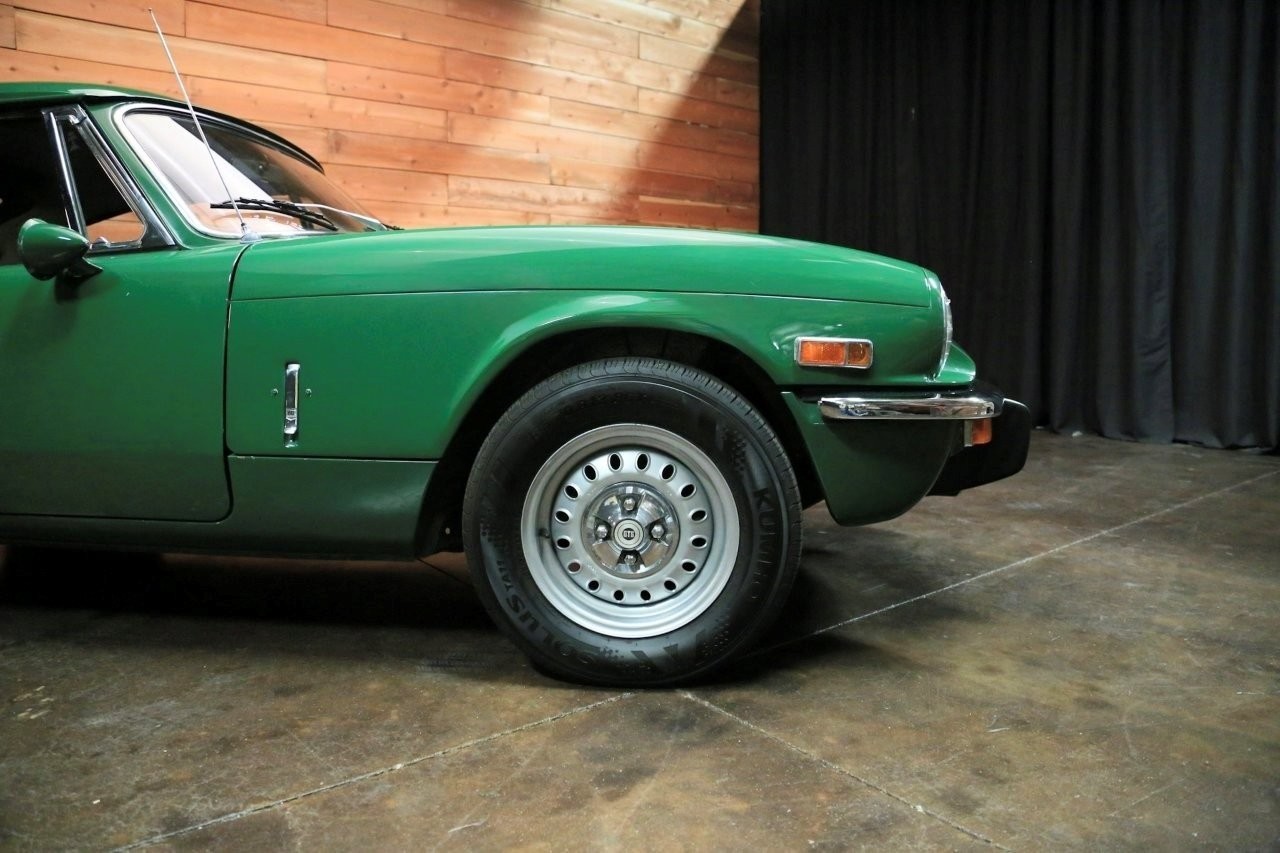 Triumph-GT6-1972-18
