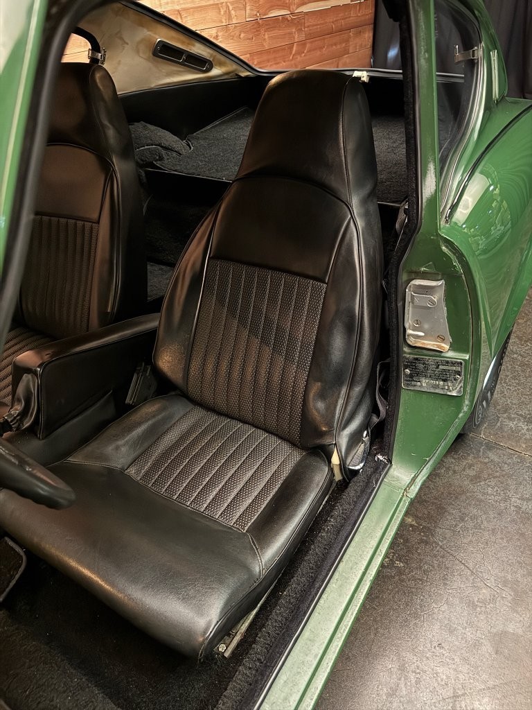Triumph-GT6-1972-27