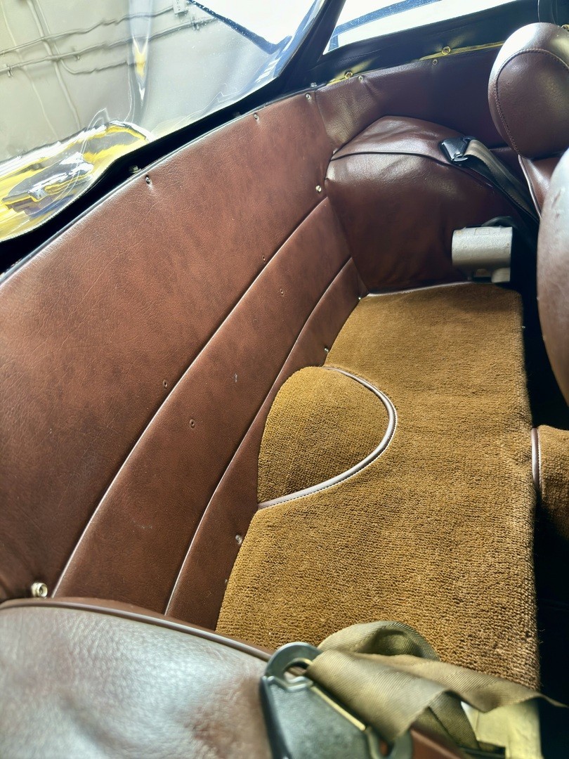 Triumph-Other-1974-Convertible-25