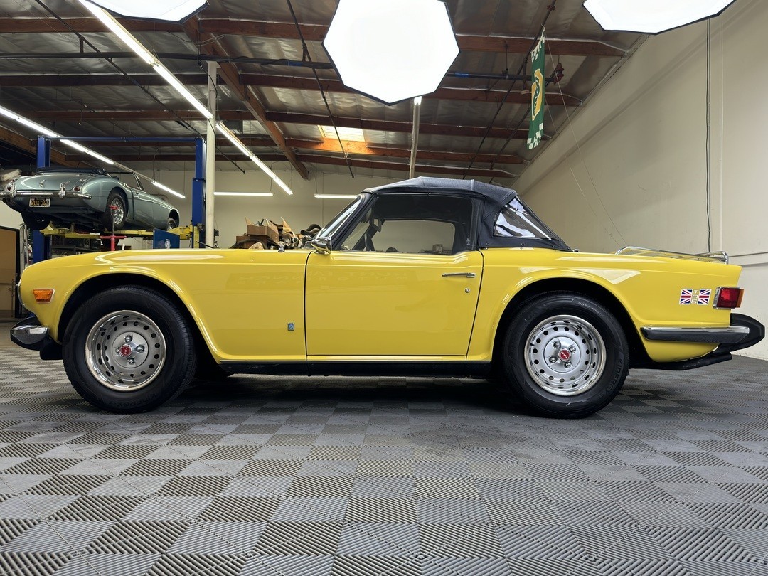 Triumph-Other-1974-Convertible-3