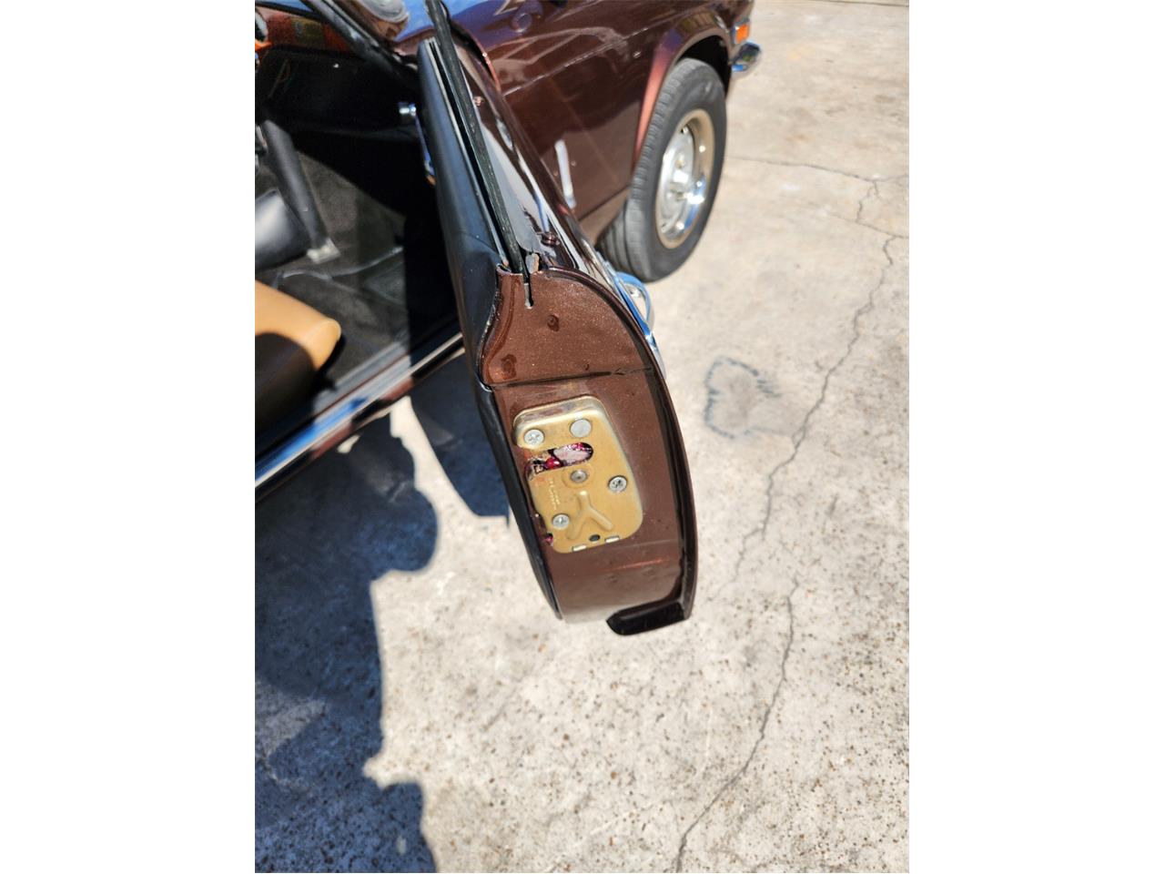 Triumph-Spitfire-1976-Brown-Met-Biscuit-16