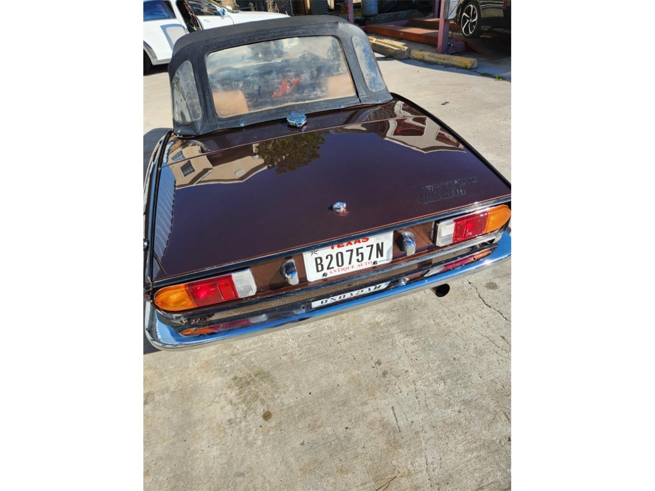 Triumph-Spitfire-1976-Brown-Met-Biscuit-3