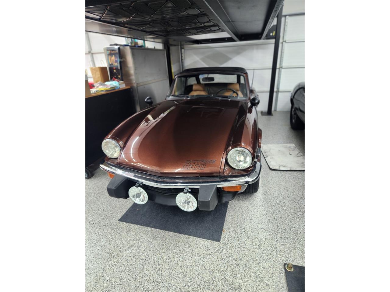 Triumph-Spitfire-1976-Brown-Met-Biscuit-4