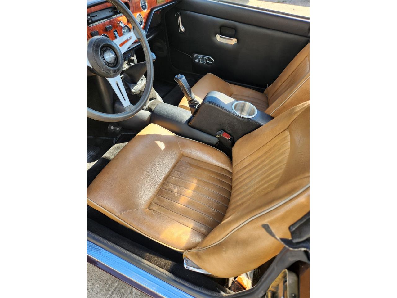 Triumph-Spitfire-1976-Brown-Met-Biscuit-6