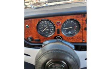 Triumph-Spitfire-1976-Brown-Met-Biscuit-9