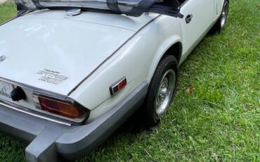 Triumph-Spitfire-1980-Convertible-18
