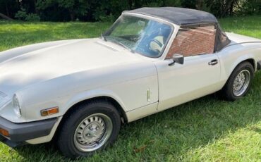 Triumph-Spitfire-1980-Convertible-3