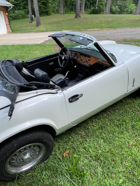 Triumph-Spitfire-1980-Convertible-4