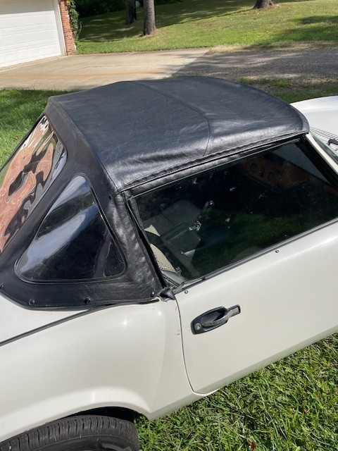 Triumph-Spitfire-1980-Convertible-9