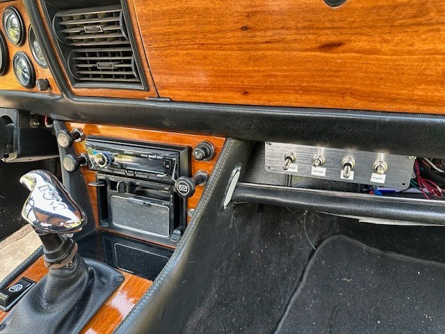 Triumph-Stag-Mark-II-1973-Convertible-24