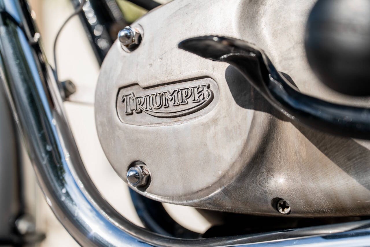 Triumph-T120R-1965-Motorcycles-Scooters-17