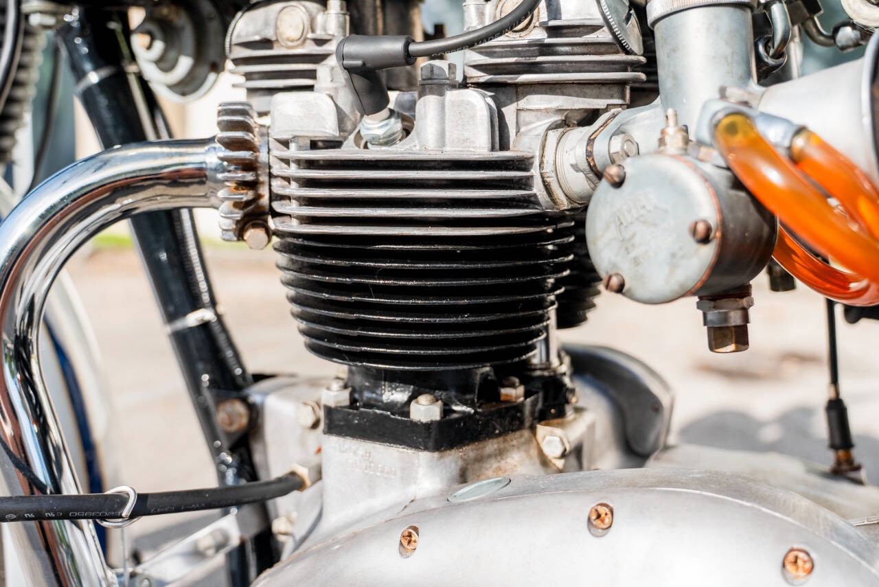 Triumph-T120R-1965-Motorcycles-Scooters-20