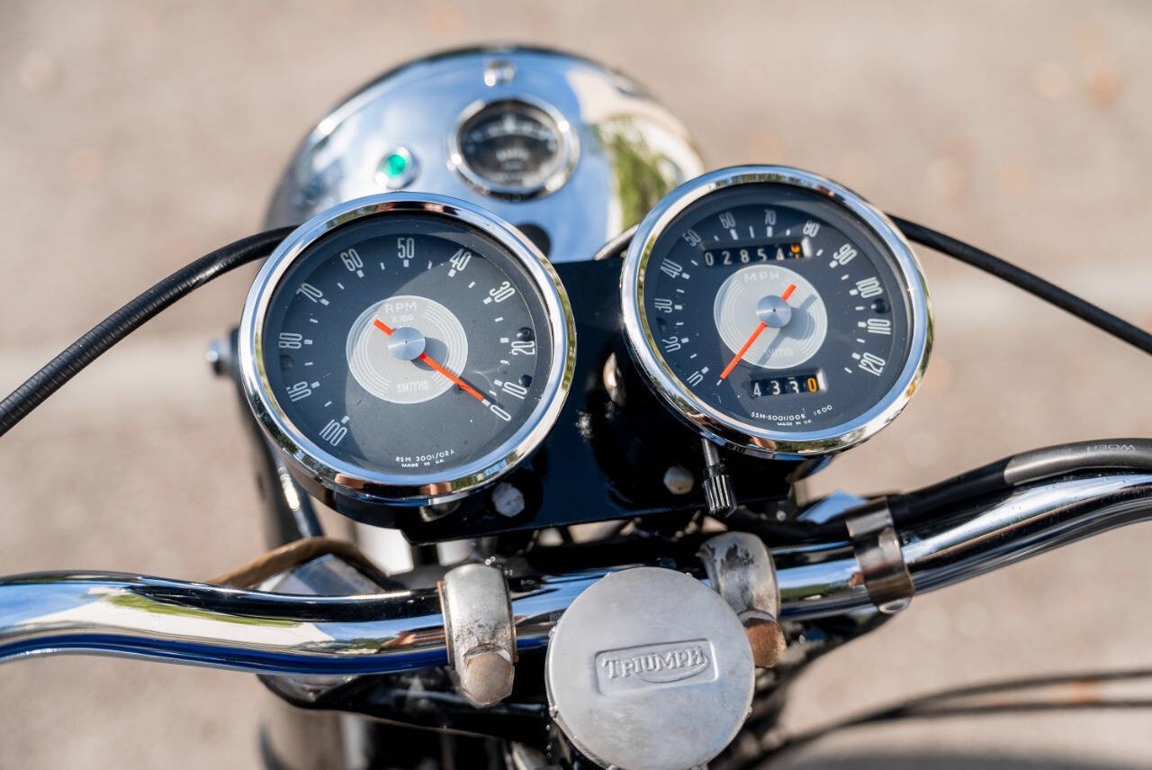 Triumph-T120R-1965-Motorcycles-Scooters-37