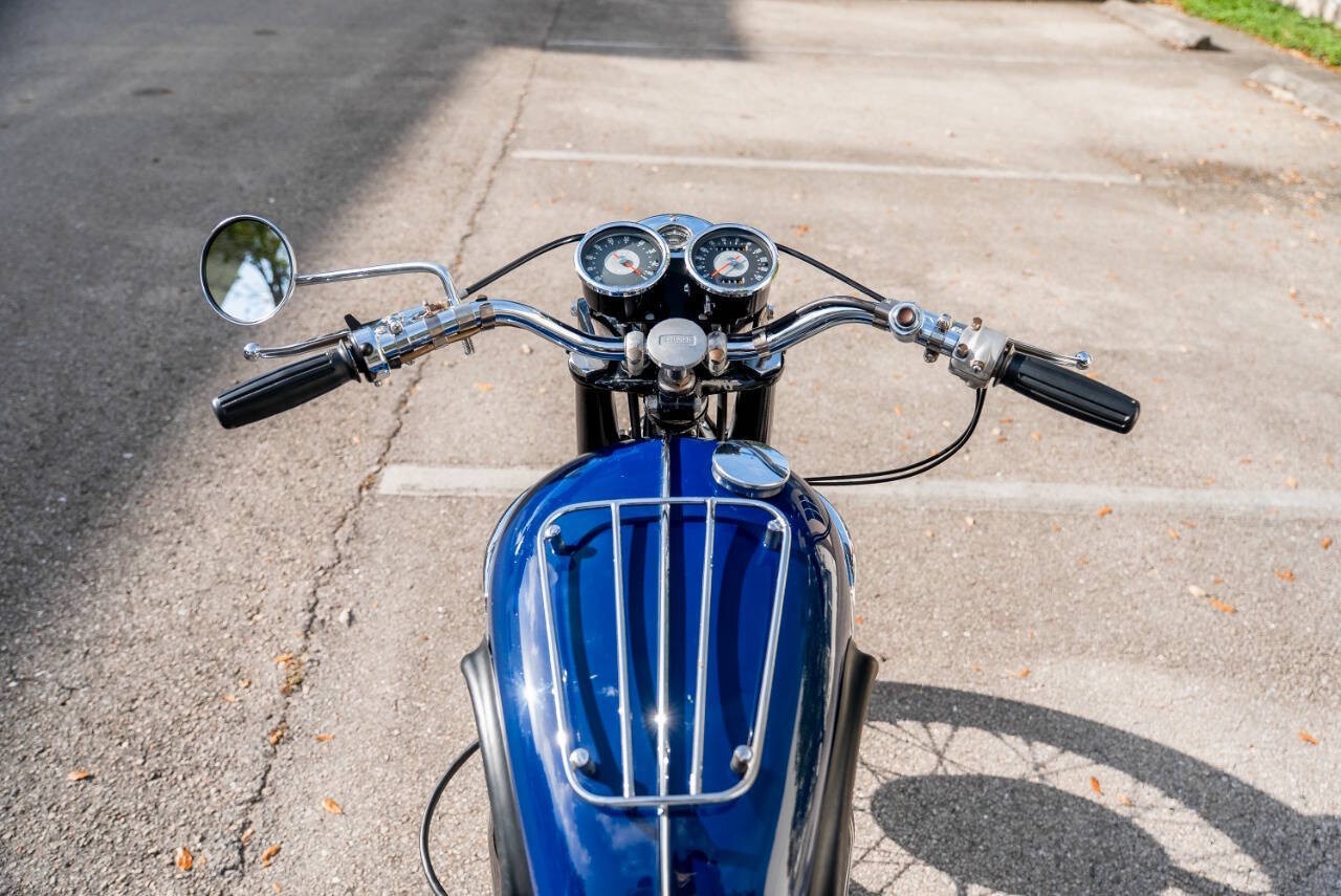 Triumph-T120R-1965-Motorcycles-Scooters-38