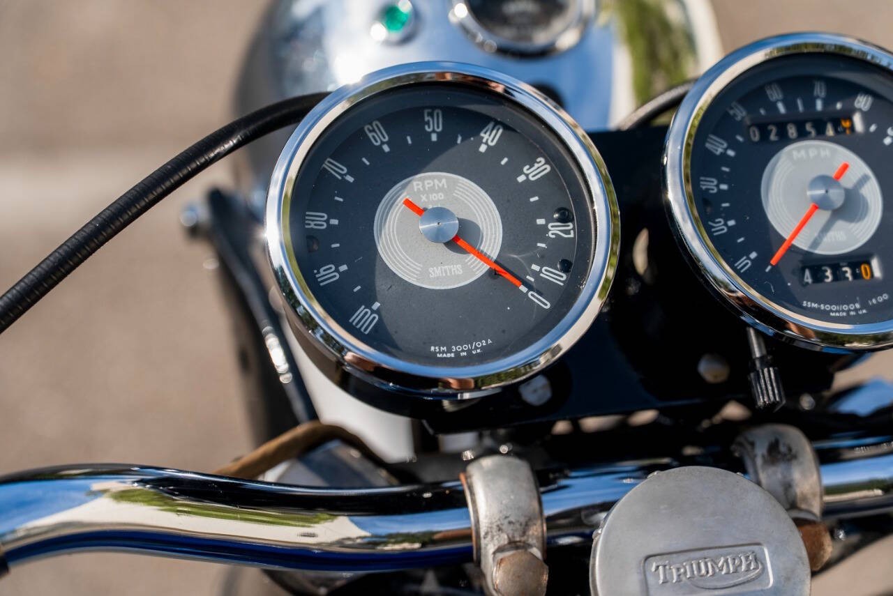 Triumph-T120R-1965-Motorcycles-Scooters-39