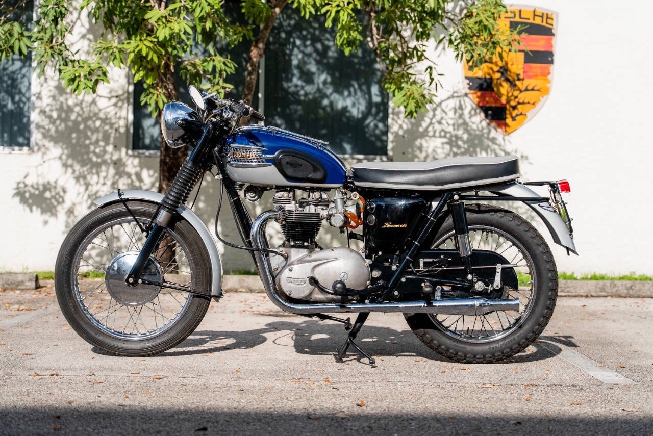 Triumph-T120R-1965-Motorcycles-Scooters