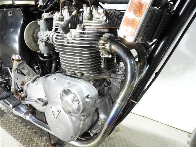 Triumph-T150-750-Trident-2879A-1973-11