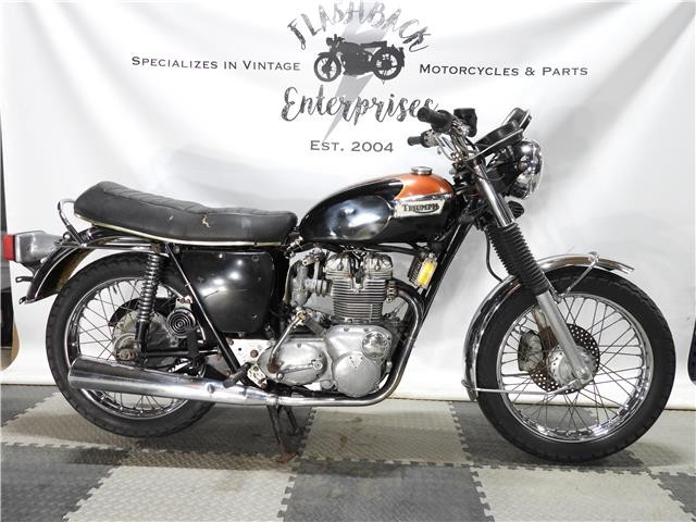 Triumph-T150-750-Trident-2879A-1973