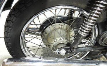 Triumph-T150-750-Trident-T150V-2879B-1974-17
