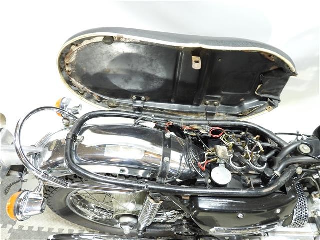 Triumph-T150-750-Trident-T150V-2879B-1974-20