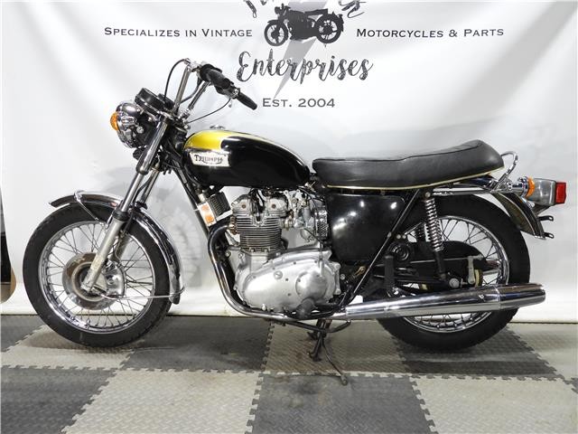 Triumph-T150-750-Trident-T150V-2879B-1974-31