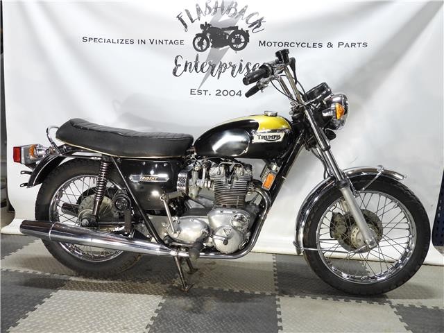 Triumph-T150-750-Trident-T150V-2879B-1974