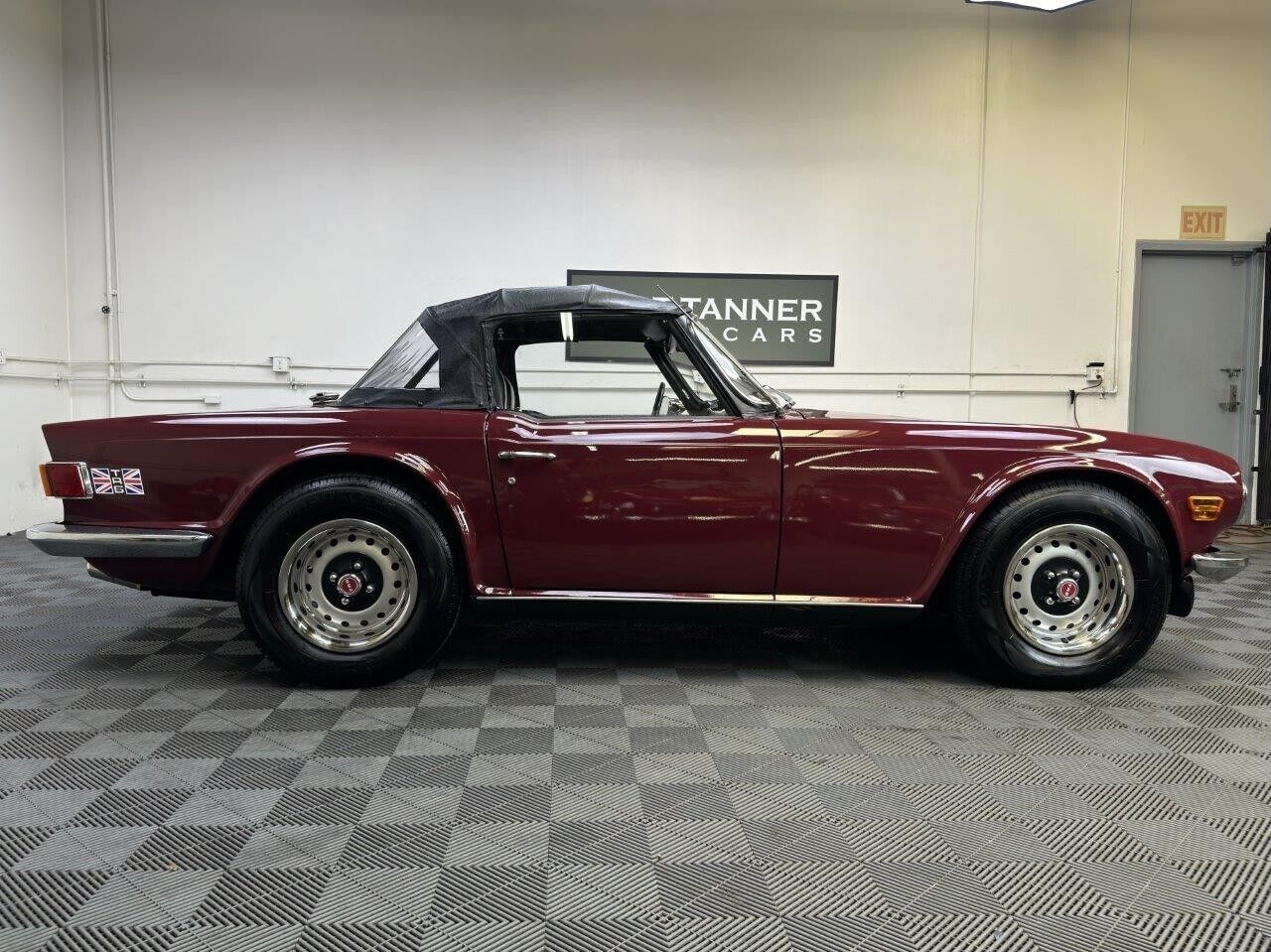 Triumph-TR-6-1971-Convertible-1