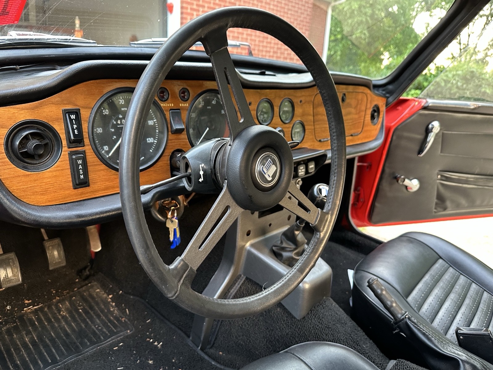Triumph-TR-6-1971-Convertible-10