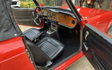 Triumph-TR-6-1971-Convertible-12
