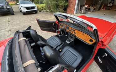 Triumph-TR-6-1971-Convertible-17