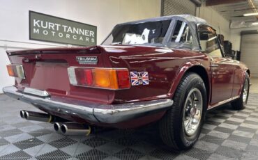 Triumph-TR-6-1971-Convertible-2