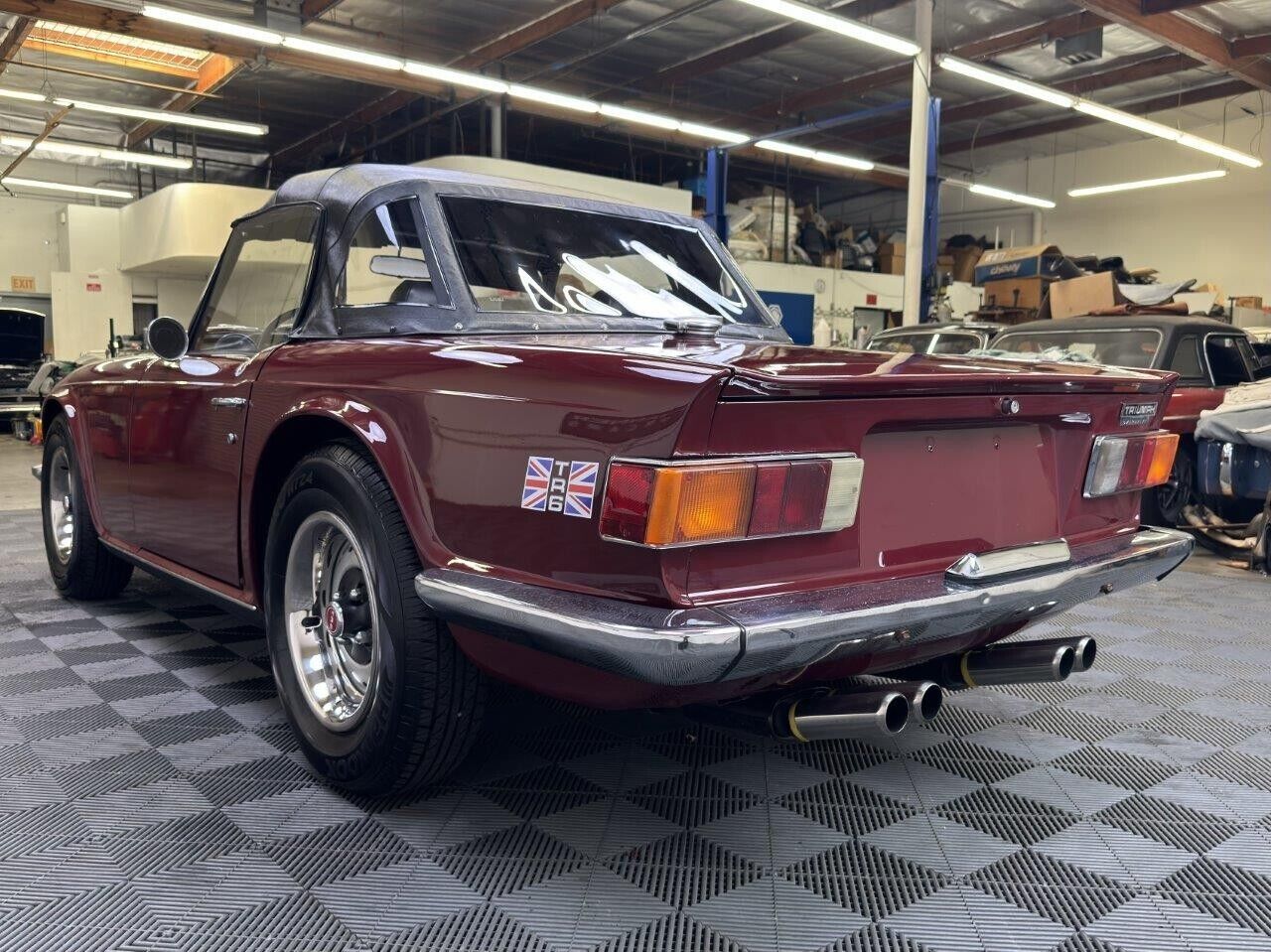 Triumph-TR-6-1971-Convertible-5