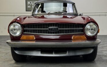 Triumph-TR-6-1971-Convertible-7