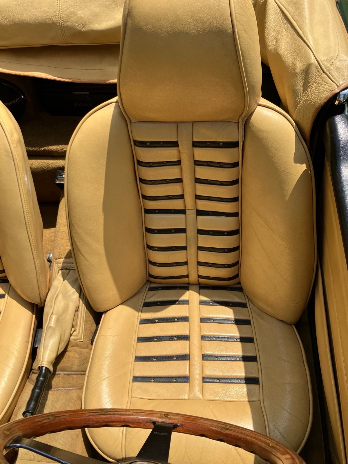 Triumph-TR-6-1972-17
