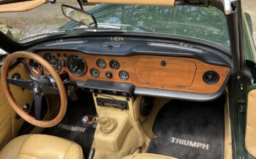 Triumph-TR-6-1972-23