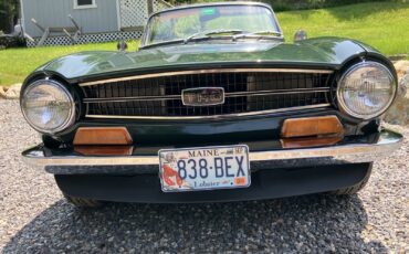 Triumph-TR-6-1972-6