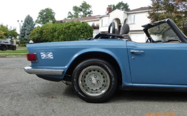 Triumph-TR-6-1972-Convertible-11