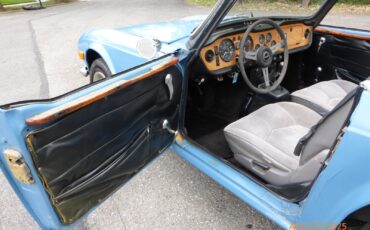 Triumph-TR-6-1972-Convertible-14