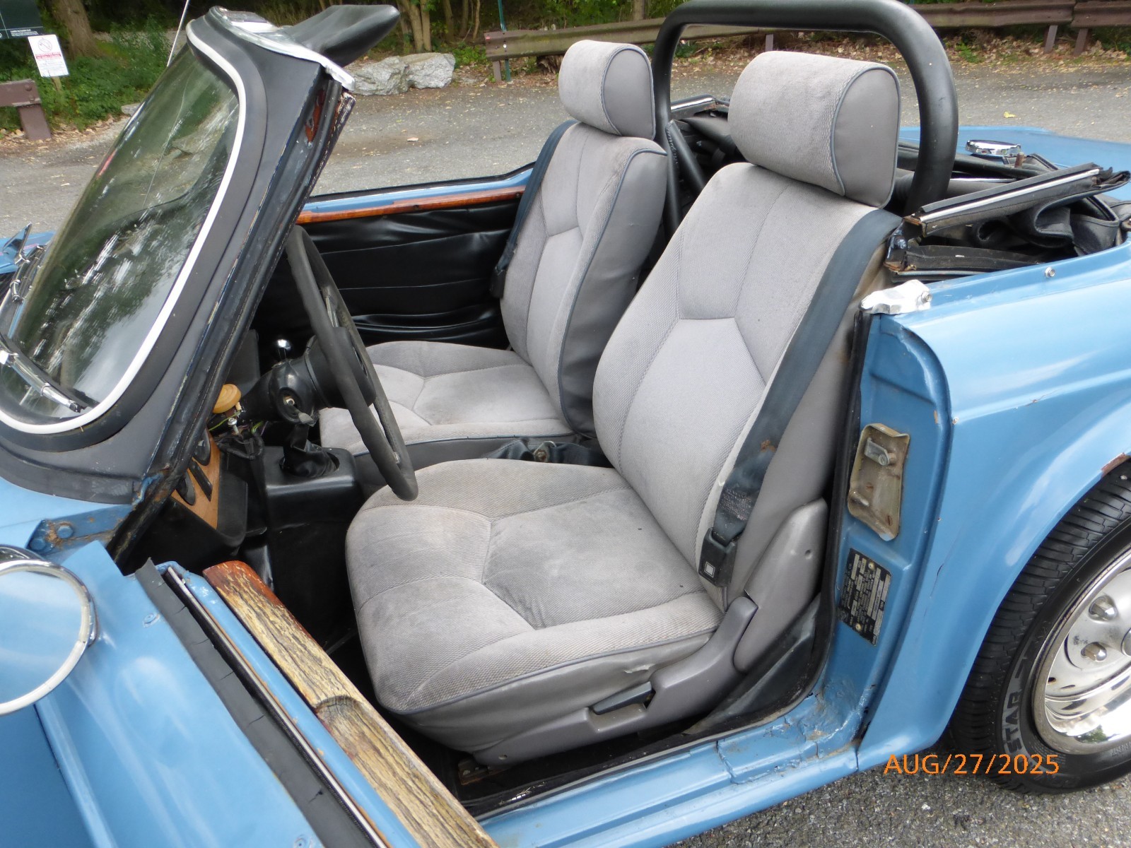 Triumph-TR-6-1972-Convertible-15