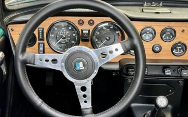 Triumph-TR-6-1972-Convertible-17