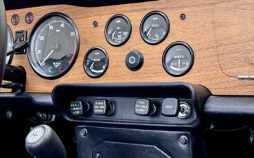 Triumph-TR-6-1972-Convertible-19