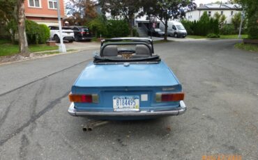 Triumph-TR-6-1972-Convertible-2