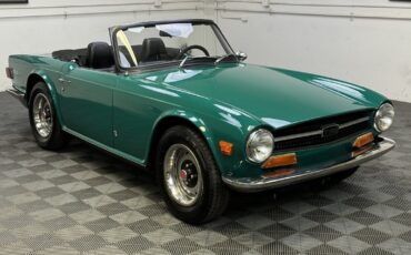 Triumph-TR-6-1972-Convertible