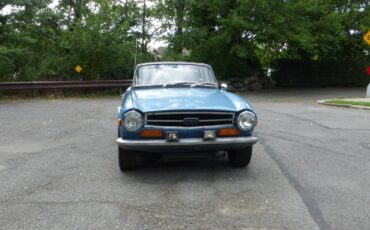 Triumph-TR-6-1972-Convertible