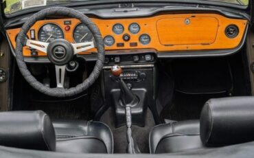 Triumph-TR-6-1973-Convertible-2