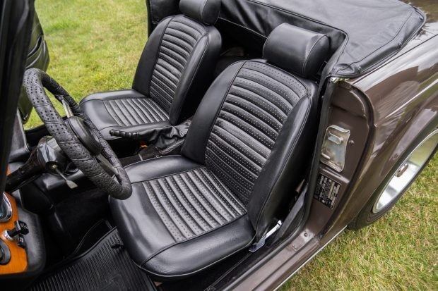 Triumph-TR-6-1973-Convertible-3