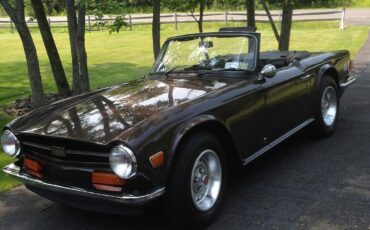 Triumph-TR-6-1973-Convertible
