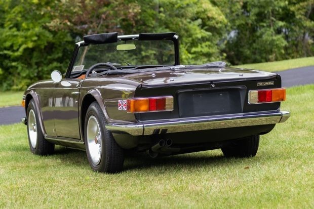 Triumph-TR-6-1973-Convertible-4