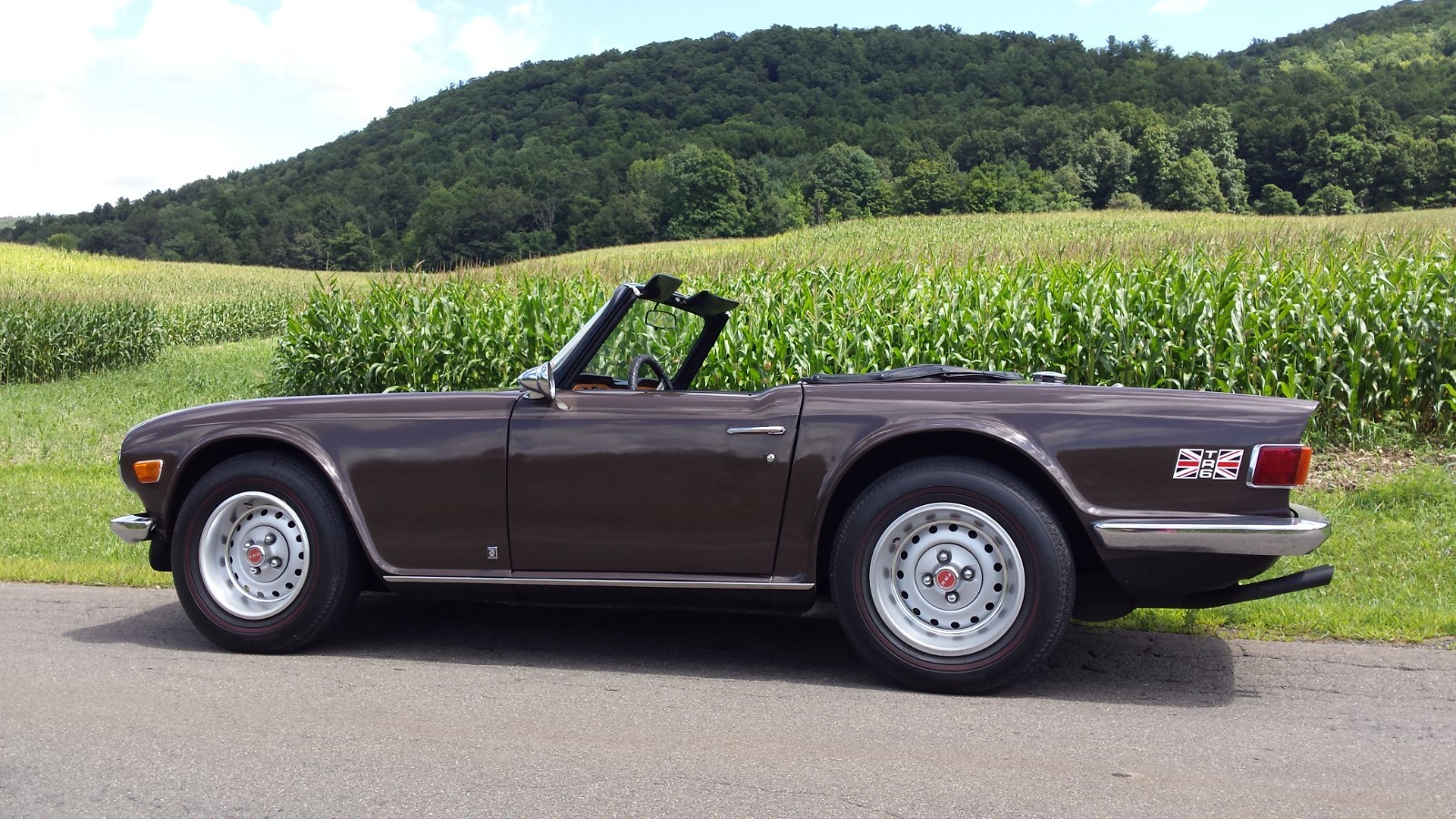 Triumph-TR-6-1973-Convertible-8
